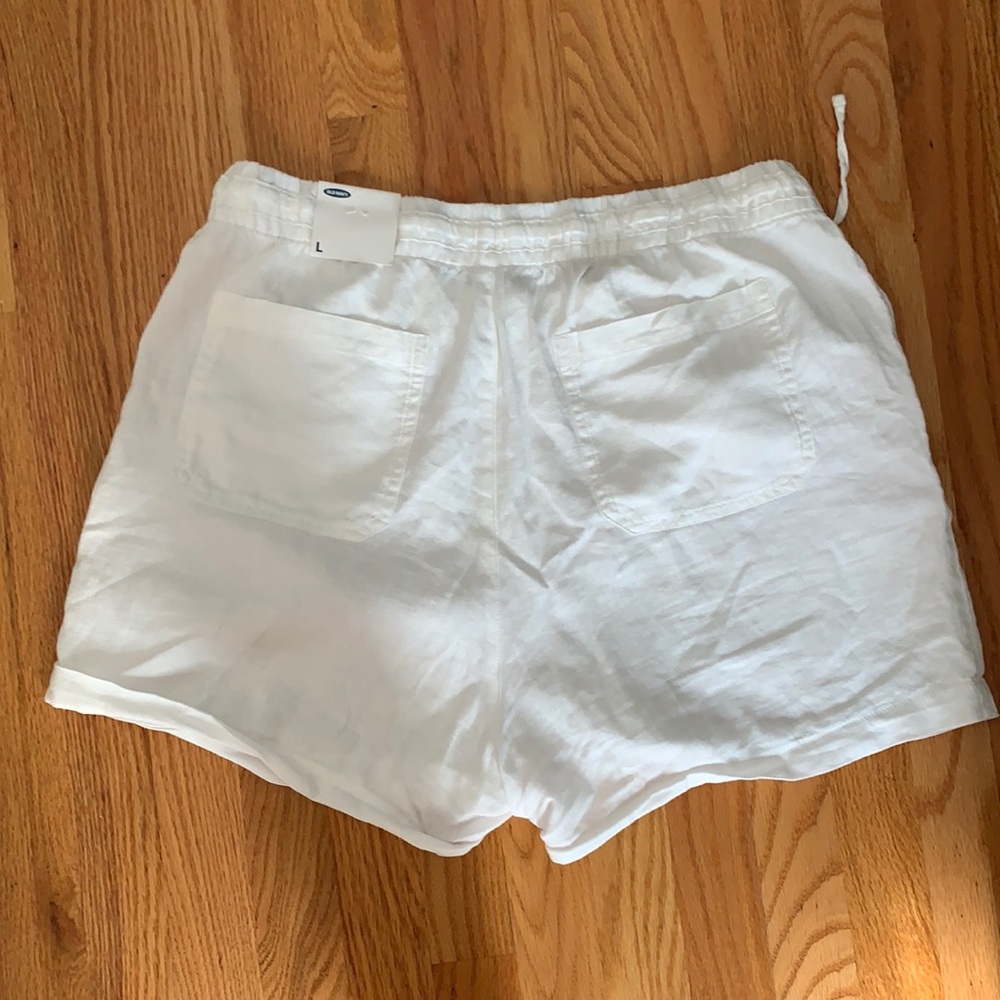 Old navy linen shorts. New with tag.